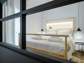 Alyvia Central Apartment 1