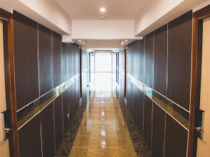 Maverick Ratchada Hotel