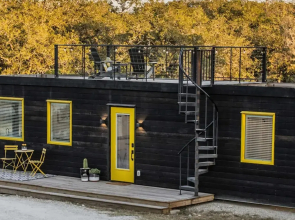 New The Yellow Beacon-luxury Shipping Container