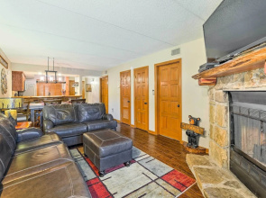 Chalet Village Upper Alpine Condo w/ Pool Access!