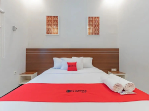 RedDoorz Plus @ Orange Diponogoro Palangkaraya