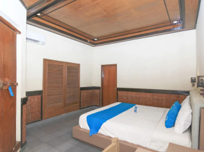 巴厘岛登巴萨艾里萨努尔德纳乌波索102酒店(Airy Sanur Danau Poso 102 Denpasar Bali)