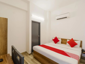 SPOT ON 72366 Hotel R K Palace