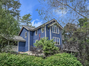 Bluebird Daze 4 Bedroom House