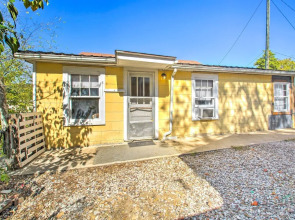 Pet-friendly Hot Springs Abode < 1 Mi to Dtwn