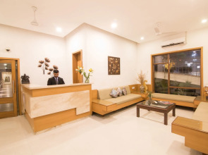 Kwality's Motel Shiraz