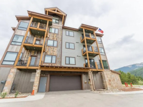 Clearwater Lofts Building 3 by Summit County Mountain Retreats