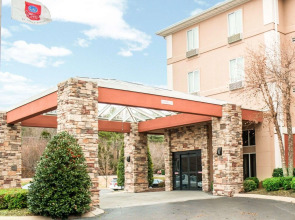 Comfort Suites Nashville Airport - BNA
