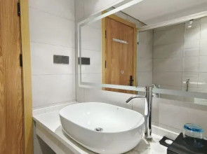 Shangfu Qingju Hotel (Maoming High Speed Railway Station Dongxin Times Square)
