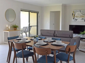 The Kingsley's Place  Piara Waters