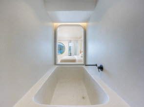 Yacht Classic Hotel - Boutique Class