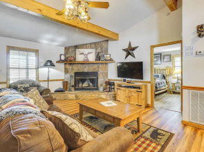 Hot Tub & Deck: Woodsy Sevierville Cabin