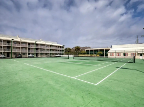 Spectacular Views With Numerous Amenities and Pools on Sands of Orange Beach