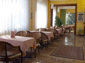 Hotel Alpi