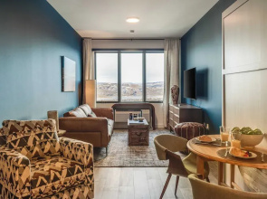 Jordanelle Sunrise Modern Condo, Gondola Access, Year-round Outdoor Fun