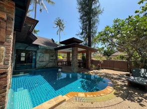 Hotel and Beach Bungalow at Lanta Resort