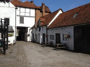 George and Dragon Hotel, West Wycombe