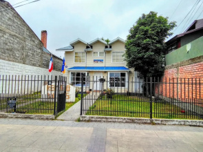 Refugio Bulnes Hostal