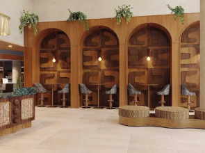 24 Guests Resort-style Pool, Bar, Dining, Terrace South Lamar Stay at The Code by Avantstay