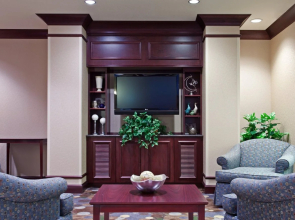 Holiday Inn Express & Suites Chicago West-O'Hare A