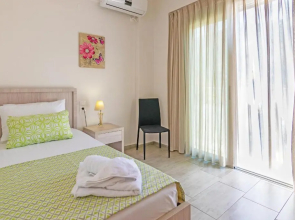 Evgoro Luxury Suites