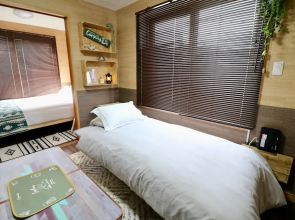 Jeunesse Court Room103