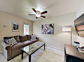 New Listing! Ski - Walk To Resort Base 1 Bedroom Condo