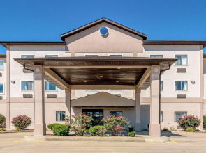 Quality Inn & Suites Salem Area