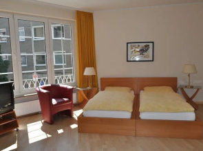 Düsseldorf Center Apartments