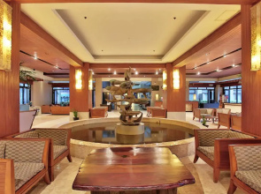 Crown Regency Courtyard Resort