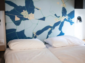 Spacious Lodge, 2 Bathrooms, Near Maastricht