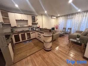 Riverbank Suites 408