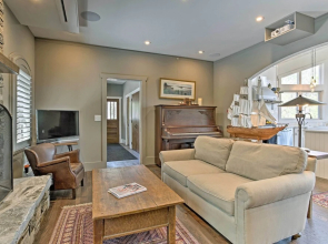 Enchanting Tryon Home w/ Hot Tub ~ 14 Mi to Tiec!
