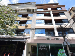 Eight Ville Apartment