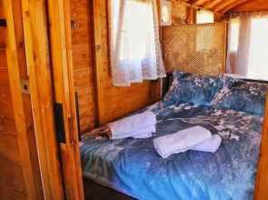 Nature Lovers Escape on an Eco-friendly Vineyard