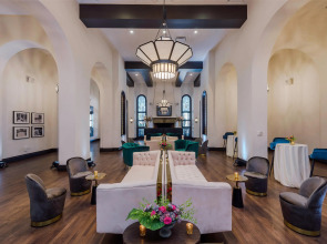 Hotel Figueroa, an Unbound Collection by Hyatt