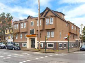 Cozy 2BR in Downtown Vancouver by Namastay
