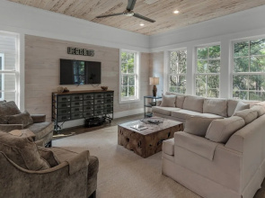 Sea Echo - Beautiful Home in Seagrove Beach! Community Pool! Dual Masters!