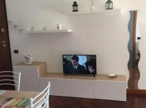 Dali House Airport And Fiera