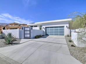 068332: 'desert Pearl' 3 BR Oasis w/ Private Pool!