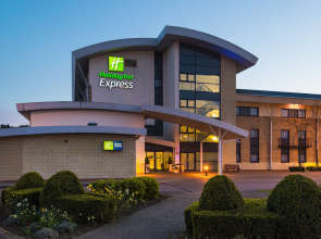 Holiday Inn Express Northampton - South by IHG