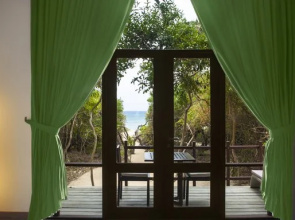 Jungle Beach Resort