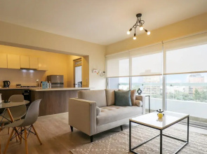 w Admirable 2BR w Modern Balcony in Miraflores