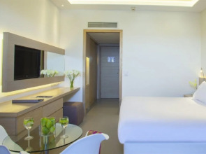 Royal Apollonia by Louis Hotels