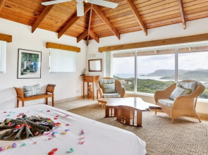 Hilltop 1-bed Villa With Great Views Out To Sea - Villa Cadasse 1 Bedroom Villa by RedAwning