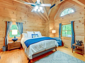Scenic Blue Ridge Cabin Rental w/ Resort Amenities