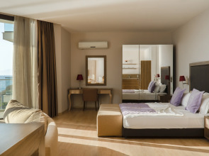 Ladies Beach Suit Otel