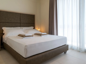 Palace Lido Hotel & Suites