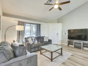 Peoria Home w/ Private Pool, Hot Tub, & Gas Grill!