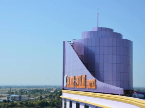 Famous Parami Hotel